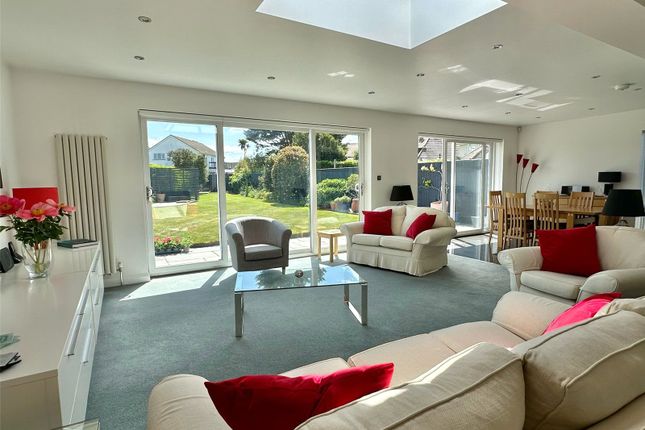 2, Island View Close, Lymington photo 4
