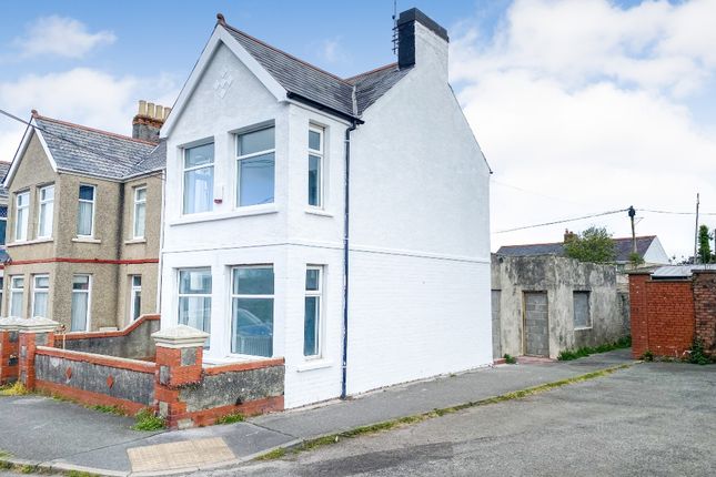 37, Albion Street, Milford Haven photo 2
