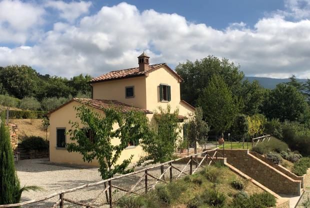 Property For Sale In Cortona Arezzo Tuscany Italy Zoopla