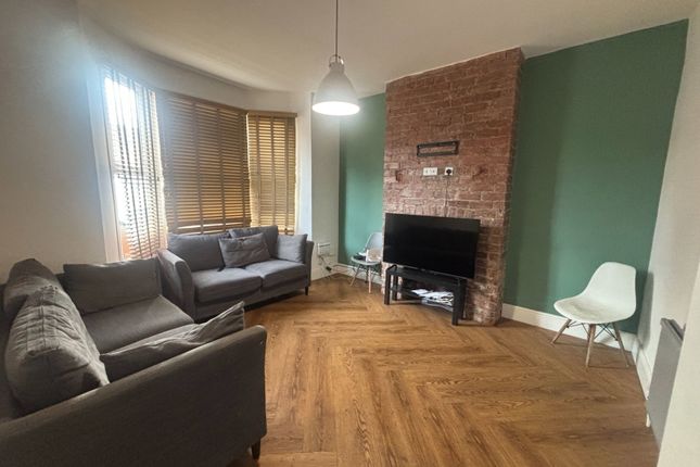 72, Lambert Street, Hull photo 3