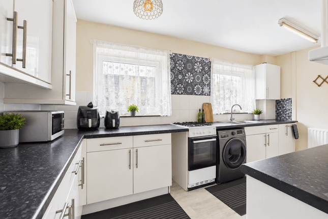 Flat 4, Artillery House, Victoria Row, Canterbury photo 2