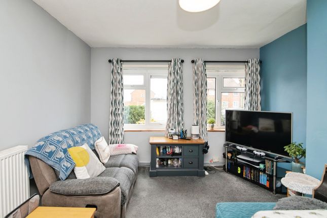 11, Dudnill Grove, West Midlands photo 3