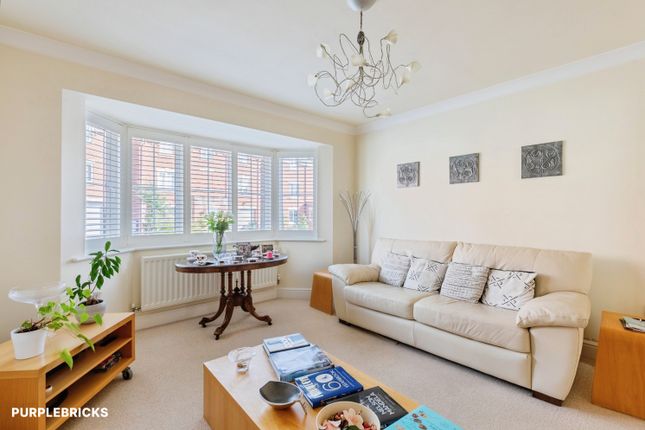 10, Holyoke Grove, Leamington Spa photo 4