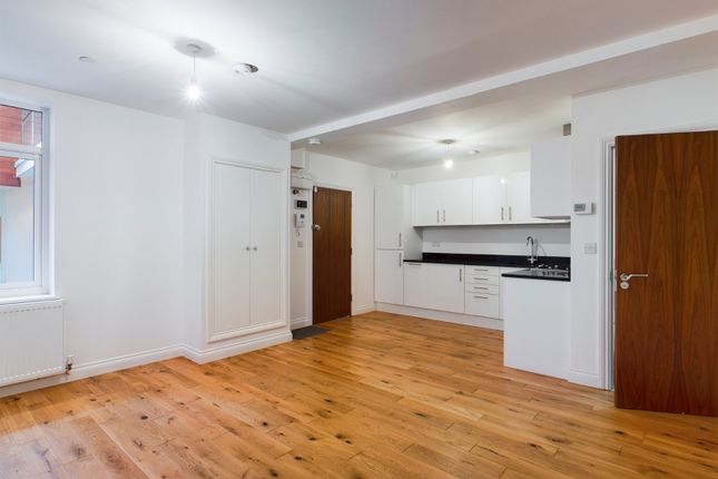 Flat for sale in Heriot House, 88-90 Guildford Street, Chertsey, Surrey