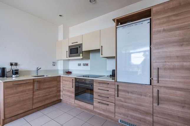 Flat 31, Cornell Square, 212, Wandsworth Road, London photo 2
