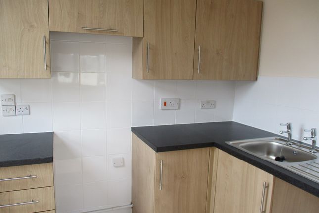35, Kings Gardens, Kerslakes Court, Honiton photo 5