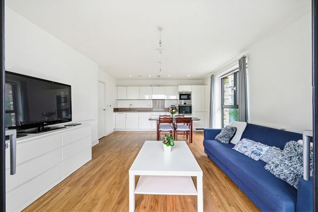 Flat 147 Kingfisher Heights 2, Bramwell Way, London photo 3