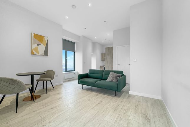 Thumbnail Flat to rent in Block F, Victoria Riverside, Leeds City Centre