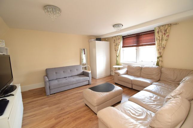 4, Blighs Apartments, 135 High Street, SEVENOAKS photo 3