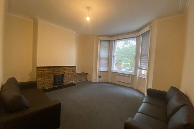 Flat to rent in Flanders Road, London