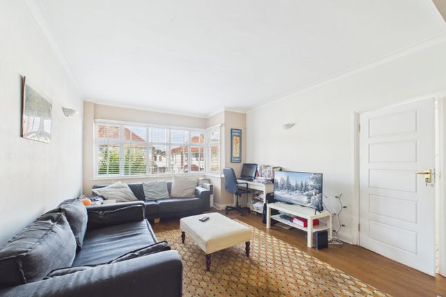20, Addington Drive, London photo 2