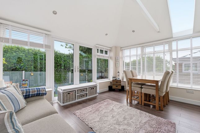 30 Stoneacre Rise, Sheffield photo 3