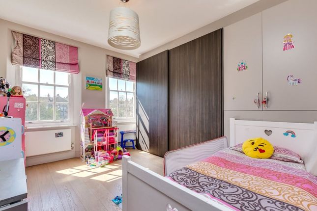 Flat for sale in The Little Boltons, London