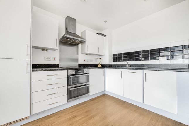 Flat 2, Azzura House, 8, Homesdale Road, Bromley photo 2