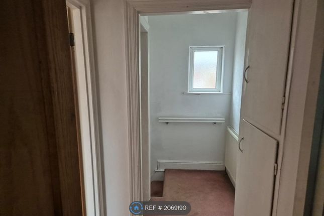 Terraced house to rent in Howard Park, Cleckheaton