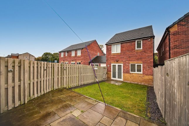 10 Bakehouse Close, Wigan photo 4