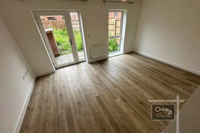 157, John Thornycroft Road, Southampton photo 2