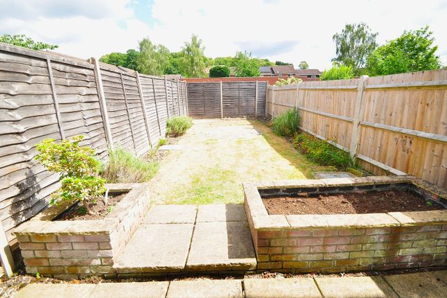 27, Danebury Walk, Camberley photo 3