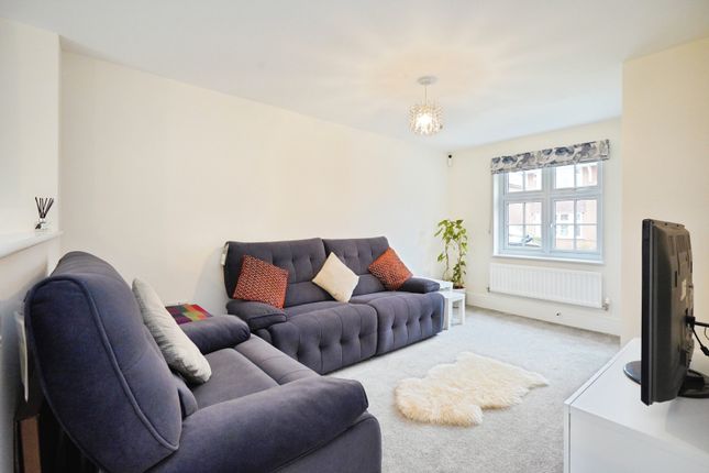 15, Harold Mosely Way, COALVILLE photo 2