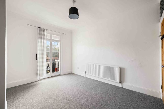 Flat 2, 271, London Road, Dover photo 4