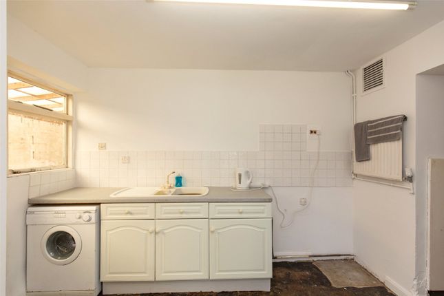 12, Windmill Lane, Bristol photo 4