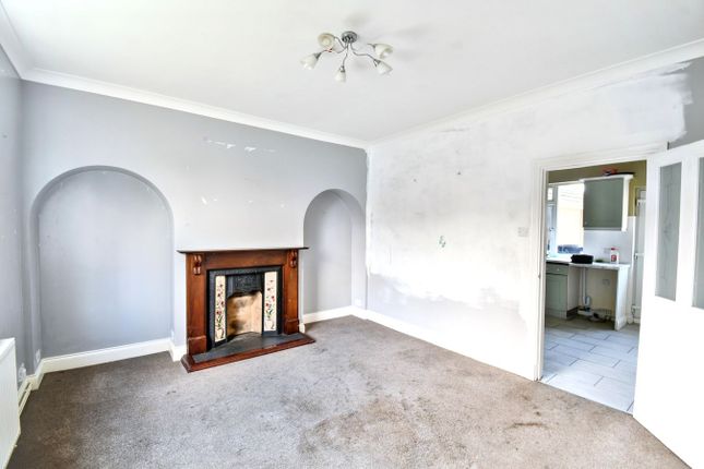 3 Railway Cottages, Ampthill Road, Bedford photo 3