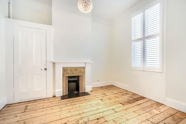 Town house for sale in Queens Park Road, Brighton