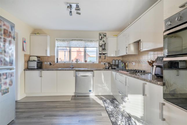 1, Millennium Close, Devizes photo 3
