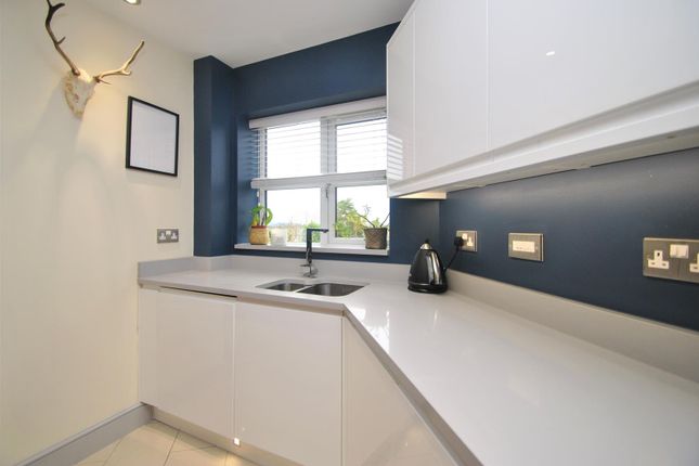2 Bed Flat For Sale In Listowel Road Kings Heath Birmingham B14