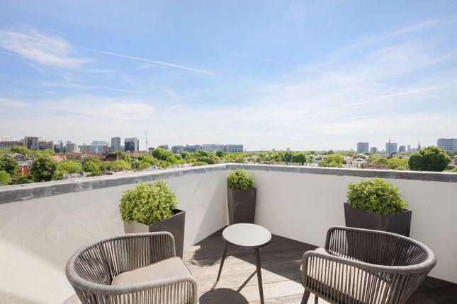 Flat A, Melbourne Court, Randolph Avenue, London photo 4