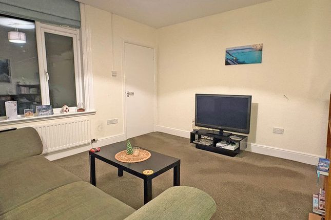 Flat 20B Abbeyfield House, 20 All Saints Road, Sidmouth photo 3