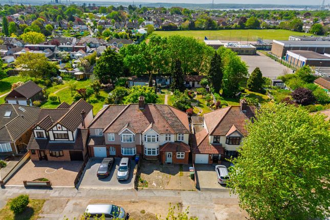 5-bed house on 159, Lodge Lane, Grays, £600,000