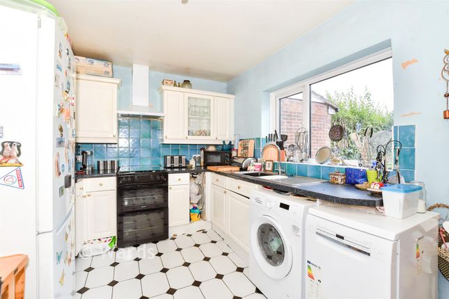 75, Calder Road, Maidstone photo 3