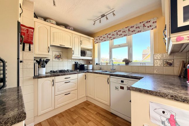 8 Kilda Road, Swindon photo 3