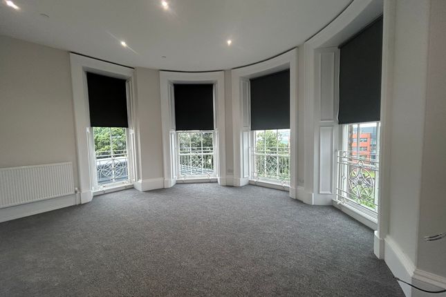 Flat 2, Nethergate, Dundee photo 5