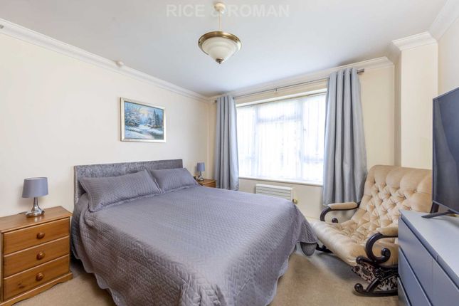 Flat for sale in The Firs, Claygate