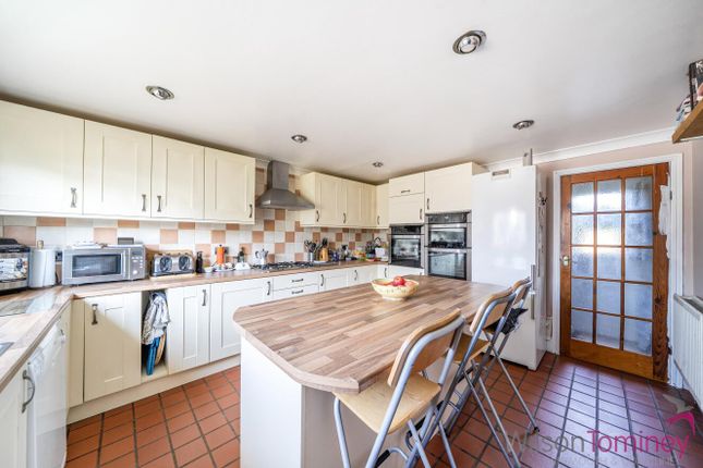 14,, Grove Avenue, Weymouth photo 4