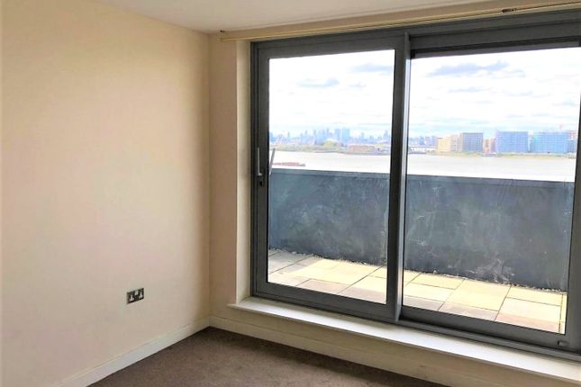 Flat to rent in Defence Close, London
