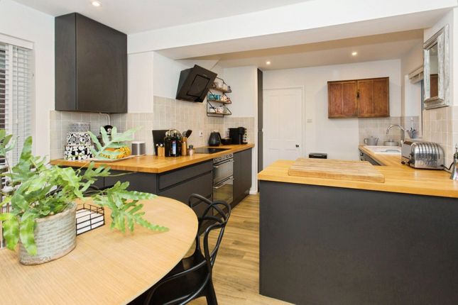15, Ashmead Drive, Cambridgeshire photo 4