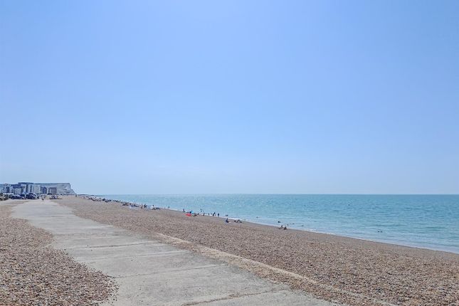 6, Beach Huts, Bonningstedt Promenade, Seaford photo 4