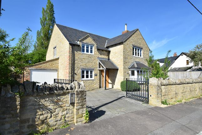 Detached house to rent in Park Close, Kirtlington, Kidlington