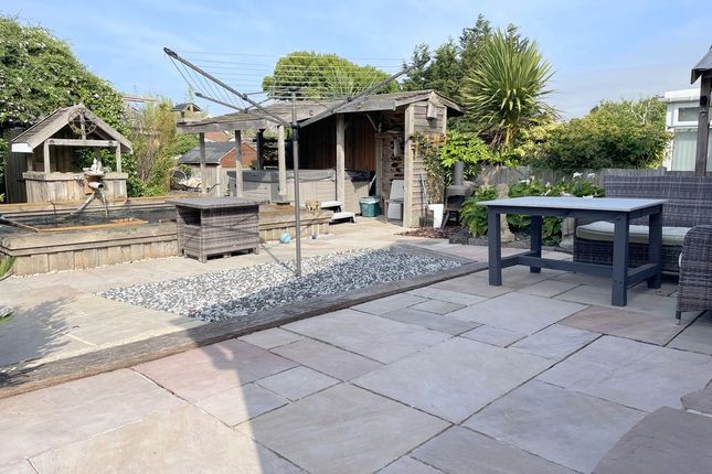 41, Merrilees Crescent, Clacton-On-Sea photo 2