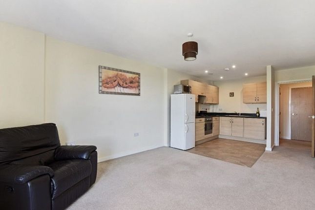 Thumbnail Flat for sale in Watford, Hertfordshire