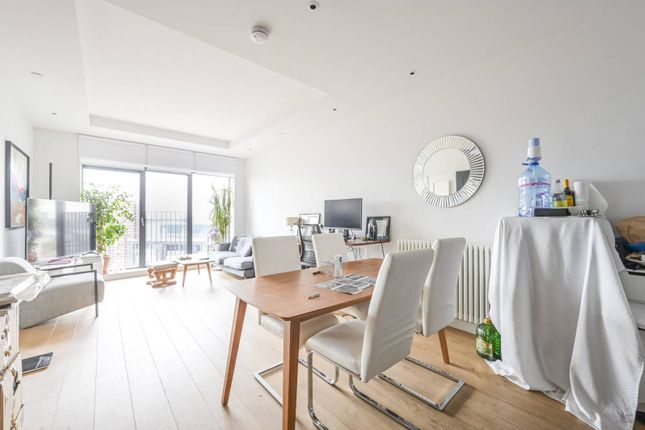 Thumbnail Flat for sale in Grantham House, London City Island, Docklands, London