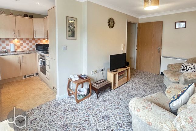 Flat 51 Rosemary Court, Rectory Road, Colchester photo 2