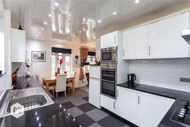 13 Heathfield, Bolton photo 3