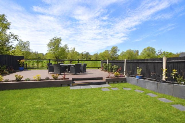 7, Tilt Road, Cobham photo 3