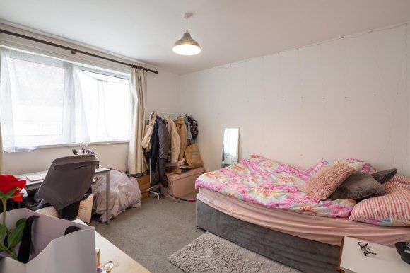 Shared accommodation to rent in Becket Avenue, Canterbury, Kent