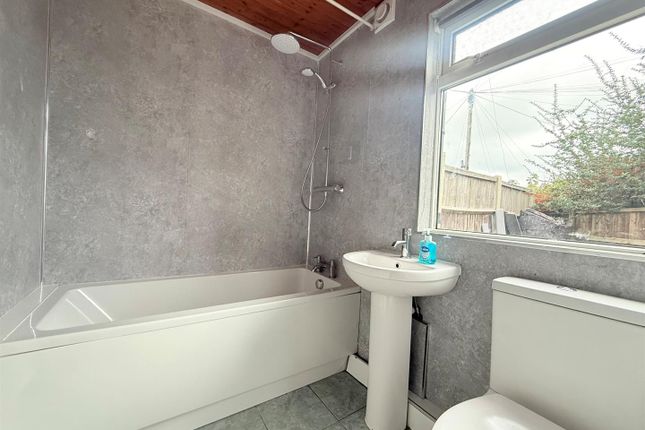 Ferrier Road, Great Yarmouth photo 4
