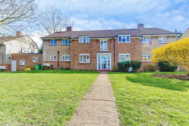 2-bed flat on 53, The Mount, Surrey, £325,000